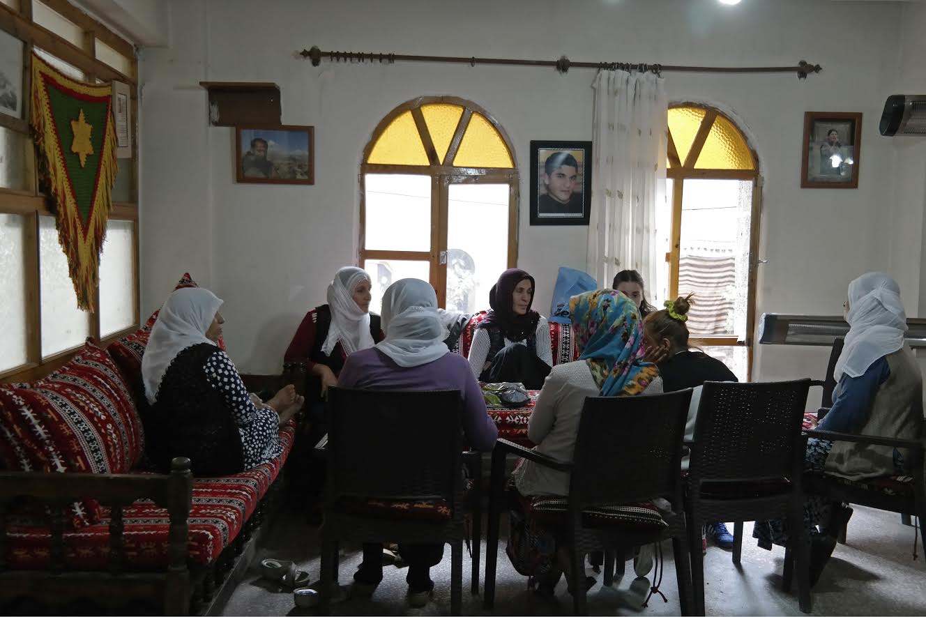 Cenazesini bekleyen iki aile kalmış olsa da, diğer aileler 5 ay sonra bile hâlâ her gün destek vermek için Dicle Fırat Kültür Merkezi’ne uğruyorlar.