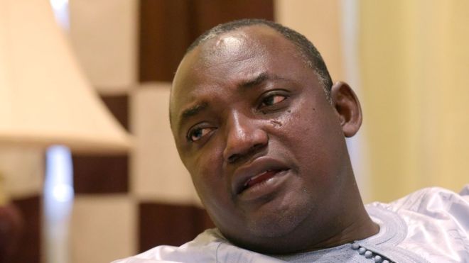 Seçimi kazanan Adama Barrow, bugün resmen göreve başlayacak