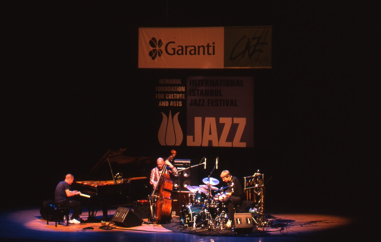 10.ULUSLARARASI ISTANBUL CAZ FESTİVALİ E.S.T. ESBJÖRN SVENSSON TRIO Cemal Reşit Rey Konser Salonu