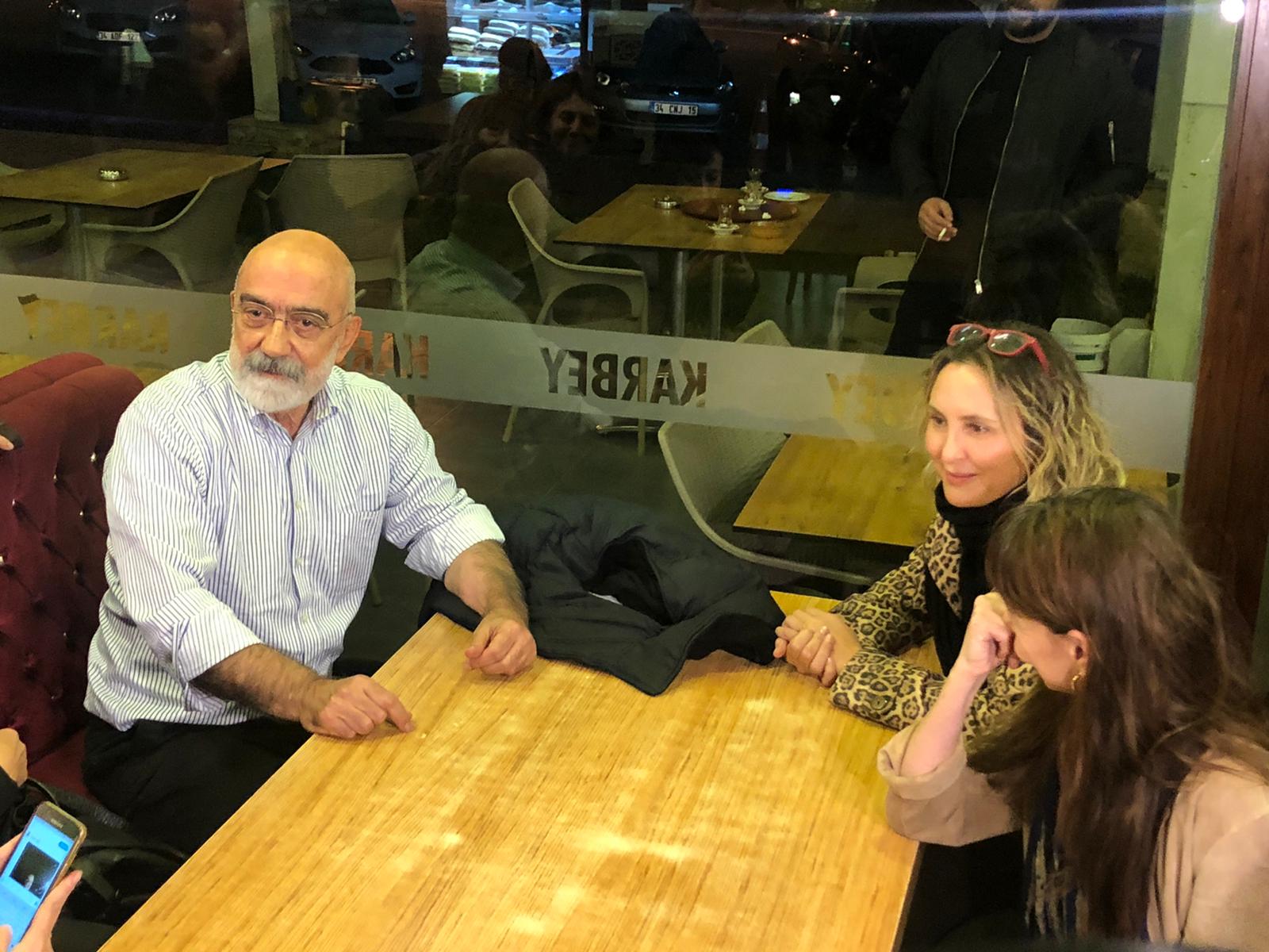 Ahmet Altan ve Nazlı Ilıcak'ın tahliyesinden kareler 