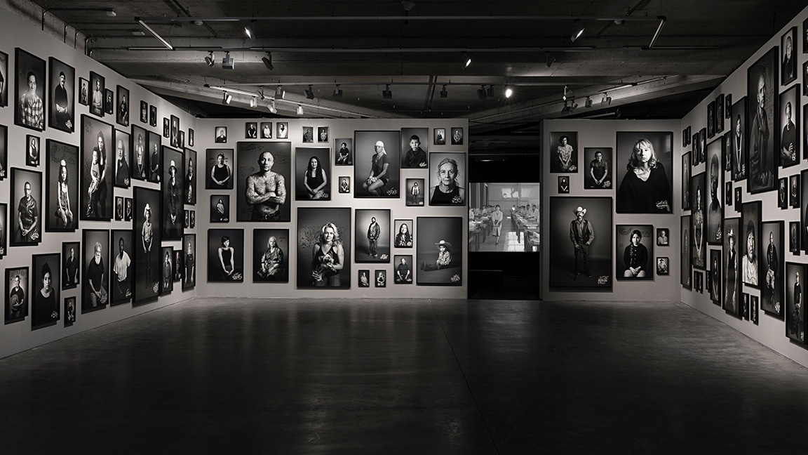 Shirin Neshat ile rüyalar ülkesi Amerika’ya çarpıcı bir bakış 