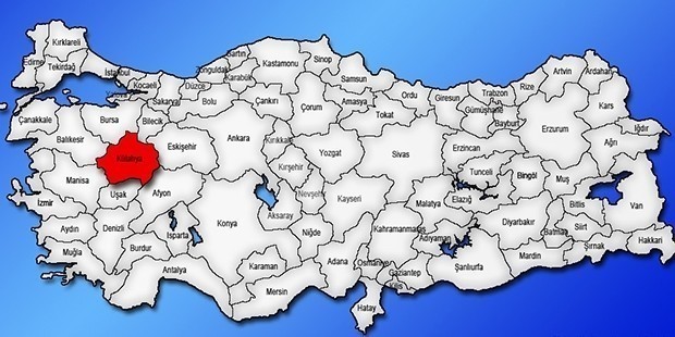Kütahya | Kadın Adaylar: Sibel Temel (DEM Parti) Berfin Gülsoy (TKH) Gülsün Korucu (HAK-PAR) 