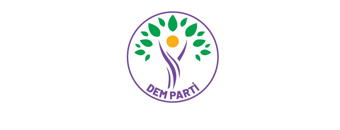 DEM Parti'den yapılan yazılı açıklama özetle şu şekilde: "29 Mart 2024 Cuma günü mesai bitimine beş dakika, seçime ikin gün kala Adalet Bakanlığı idari bir karar ve yazıyla, 2022 yılında memnu haklarını alan ve tüm yasal denetimlerden geçen Zeydan’ın memnu haklarına itiraz etmiştir. Yetkili savcılık, talimat niteliğindeki bu idari itiraz yazısı üzerine kesinleşmiş memnu hak kararını veren mahkemeye yeniden başvurmuştur. Mahkeme aynı gün kesinleşmiş memnu hak kararını geri almış ve memnu hak talebini reddetmiştir. Karar henüz kesinleşmeden, yani itiraz ve temyiz hakkı kullanılmadan hemen YSK'ya bildirimde bulunmuştur. Belediye Eş Başkanımız Abdullah Zeydan’ın memnu haklarının iadesini kabul kararını veren aynı mahkeme, aldığı kararı çiğnemiş ve hukuk güvenliği hakkını yok etmiştir. Bu girişim halk iradesini yok sayan bir anlayışın ürünüdür. Abdullah Zeydan Van halkının Büyükşehir Belediye Eş Başkanıdır. Herkesi bu gerçeğe saygı duymaya davet ediyoruz. Alınan bu yanlış karardan derhal geri dönülmelidir. Van halkının iradesini hiçe sayan bu girişim hukuk dışıdır. Bu girişime karşı bütün demokratik kamuoyunu duyarlılığa çağırıyoruz. Halkımızın iradesini gasp etmeye heves edenleri uyarıyoruz."