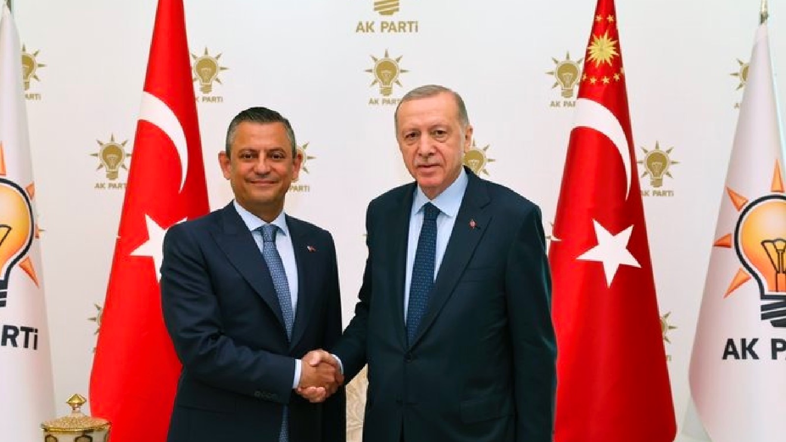 erdoğan-özgür özel 