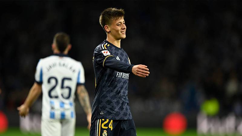 Listenin ilk sırasında ise Paris Saint Germain'in genç oyuncusu Warren Zaire-Emery yer aldı. Capology'nin verilerine göre en çok kazanan 10 genç futbolcu şöyle: