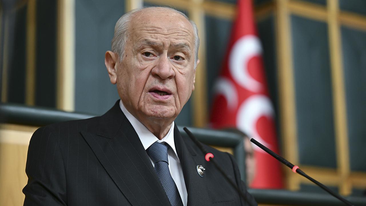MHP Genel Başkanı Devlet Bahçeli’nin beğeni oranı %22,8, beğenmeme oranı %67,9, kararsızlar %9,4