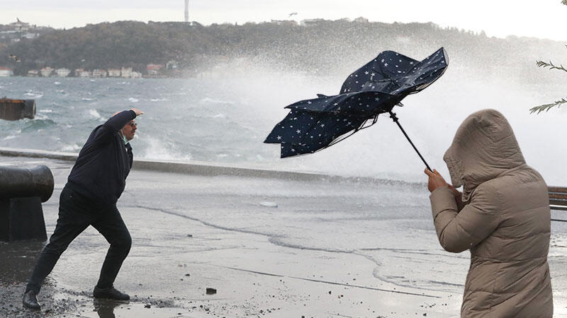 Meteoroloji 12 Aralık hava durumu raporunu yayımladı. Yeni rapora göre yurt genelinde sağanak, sis, don ve kar yağışı hadisesi bekleniyor. Hava sıcaklıklarının ise 3 ila 5 derece azalacağı tahmin ediliyor.