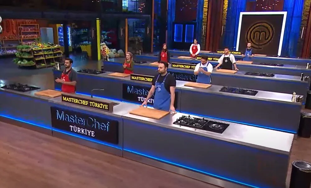 MasterChef'te 11 Aralık akşamı haftanın ikinci eleme adayı belli oldu. Şefler, ikinci etapta yarışmacıların bıçak kullanmasına izin vermedi.
