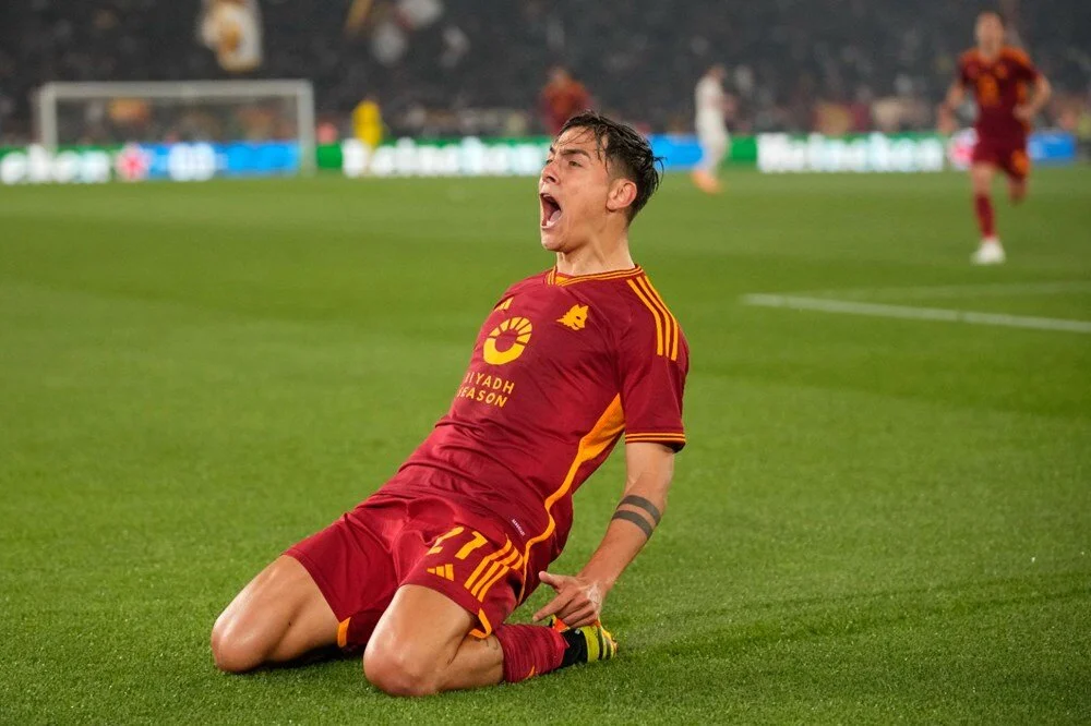 Milliyet'e konuşan Calcio Mercato muhabiri Emanuele Tramacere, Ocak 2024'te Roma'dan ayrılan Mourinho'nun vedasının, Dybala'nın İtalyan takımındaki kariyerini olumsuz etkilediğini savundu. Tramacere'nin açıklamaları şöyle:
