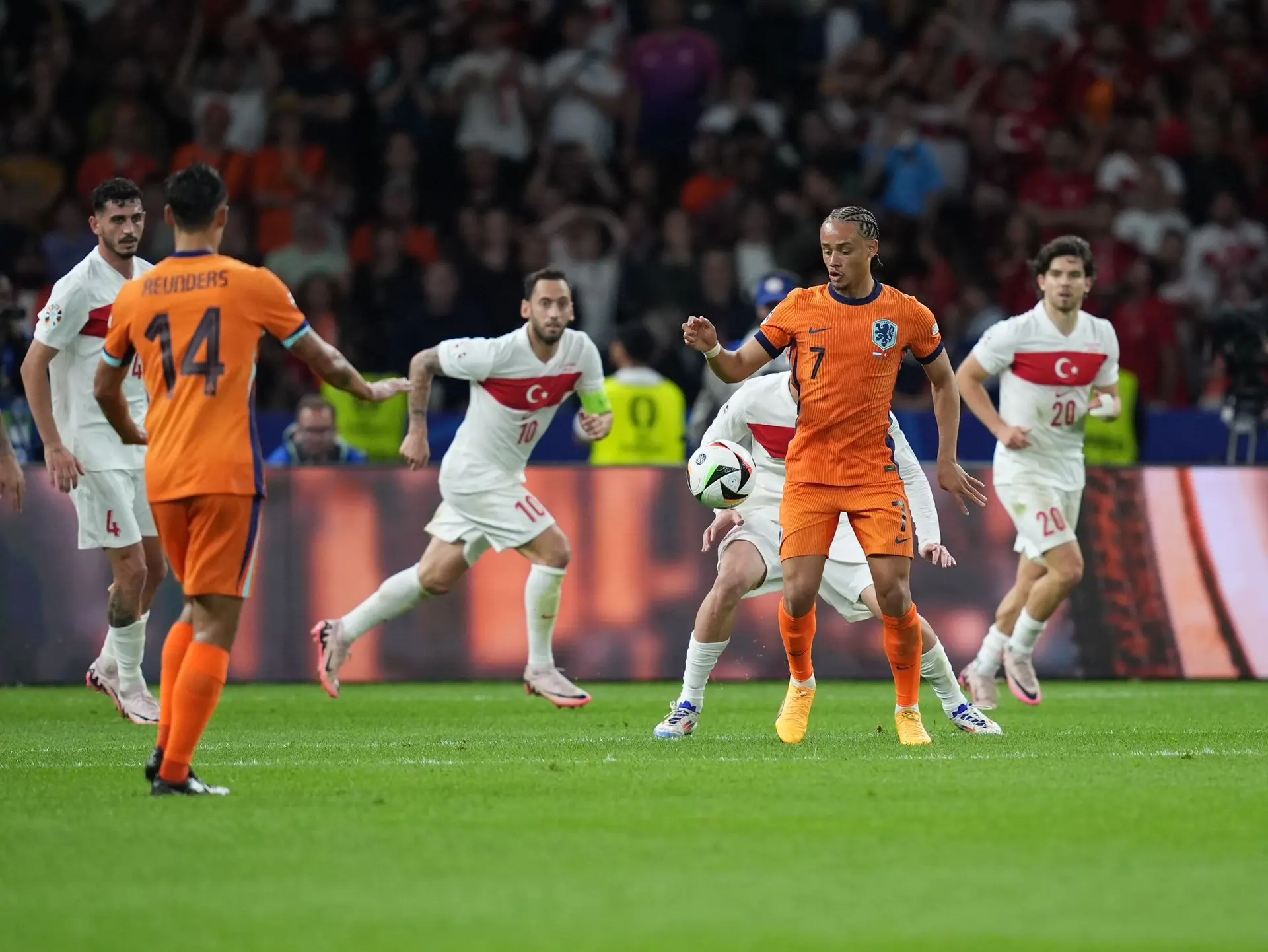 A Milli Futbol Takımı, 2024 Avrupa Şampiyonası (EURO 2024) çeyrek finalinde Hollanda'ya 2-1 yenilerek elendi.