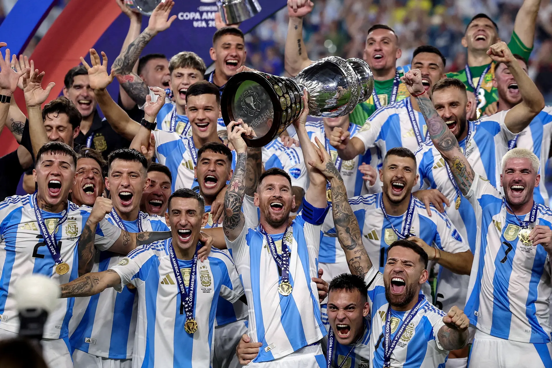 Arjantin, normal süresi 0-0 tamamlanan 2024 Kupa Amerika (Copa America) finalinde Kolombiya'yı uzatma bölümünde 1-0 mağlup ederek şampiyonluğa ulaştı.