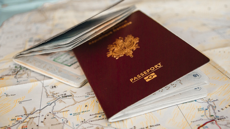 Avusturya, Danimarka, İrlanda, Lüksemburg, Hollanda, Norveç ve İsveç'ten oluşan yedi Avrupa Birliği ülkesinin oluşturduğu bir grup ise 191 destinasyona vizesiz erişim ile 4’üncü sırayı paylaşıyor. Belçika, Yeni Zelanda, Portekiz, İsviçre ve Birleşik Krallık da 190 destinasyona vizesiz erişimle 5’inci sırada yer alıyor.