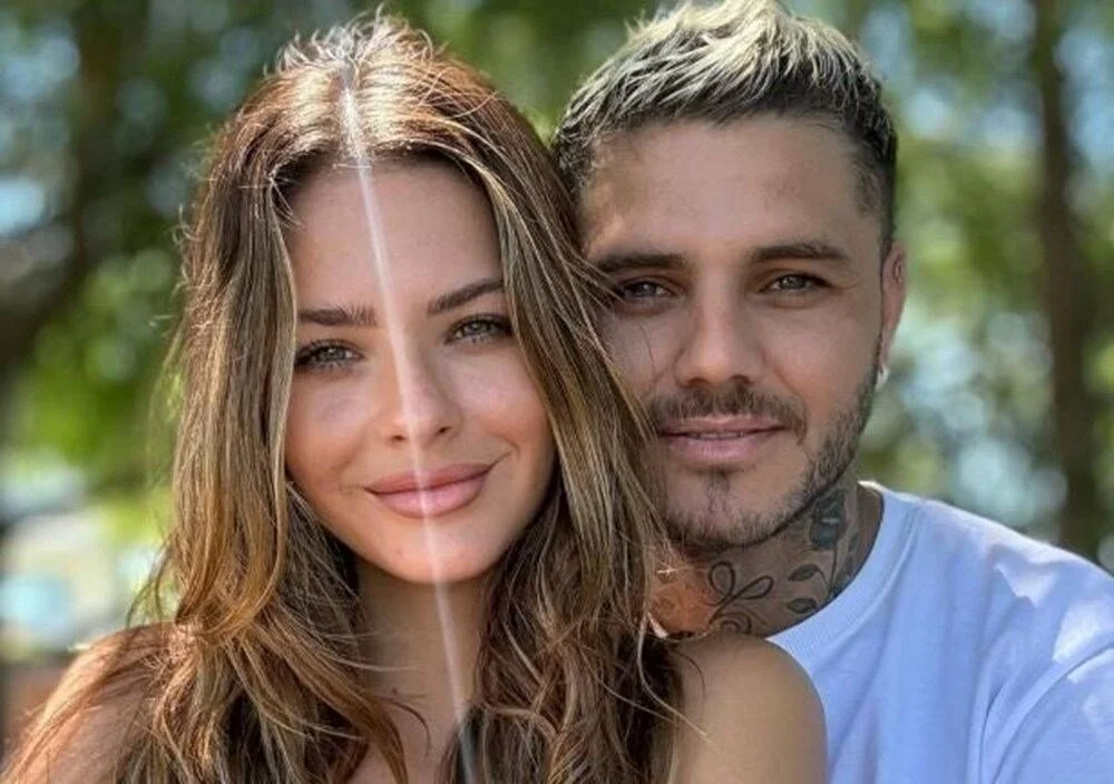   Icardi de yeni sevgilisi China Suarez ile birlikte olan fotoğraflarını sosyal medya hesabından paylaşmaya devam ediyor.