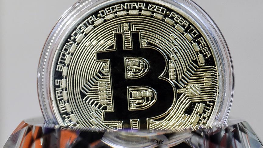Bitcoin, altın, gümüş aralarında müthiş bir yarış olacak.  Şimdi altın gümüş yarışında bu yıl birinci kim olabilir?  Benim öngörüm gümüşün olacağı yönünde.  Neden gümüşe güveniyorum?