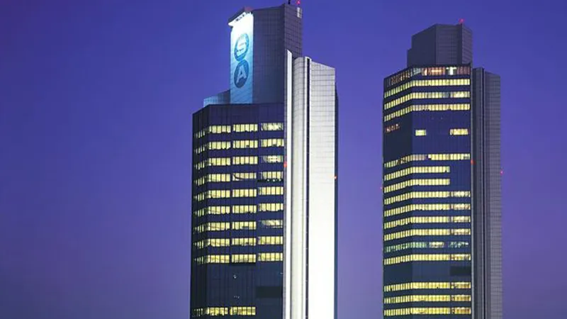 Sabancı Holding'de aile üyeleri ve üst yönetimden yaklaşık 238 milyon TL'lik hisse alımı
