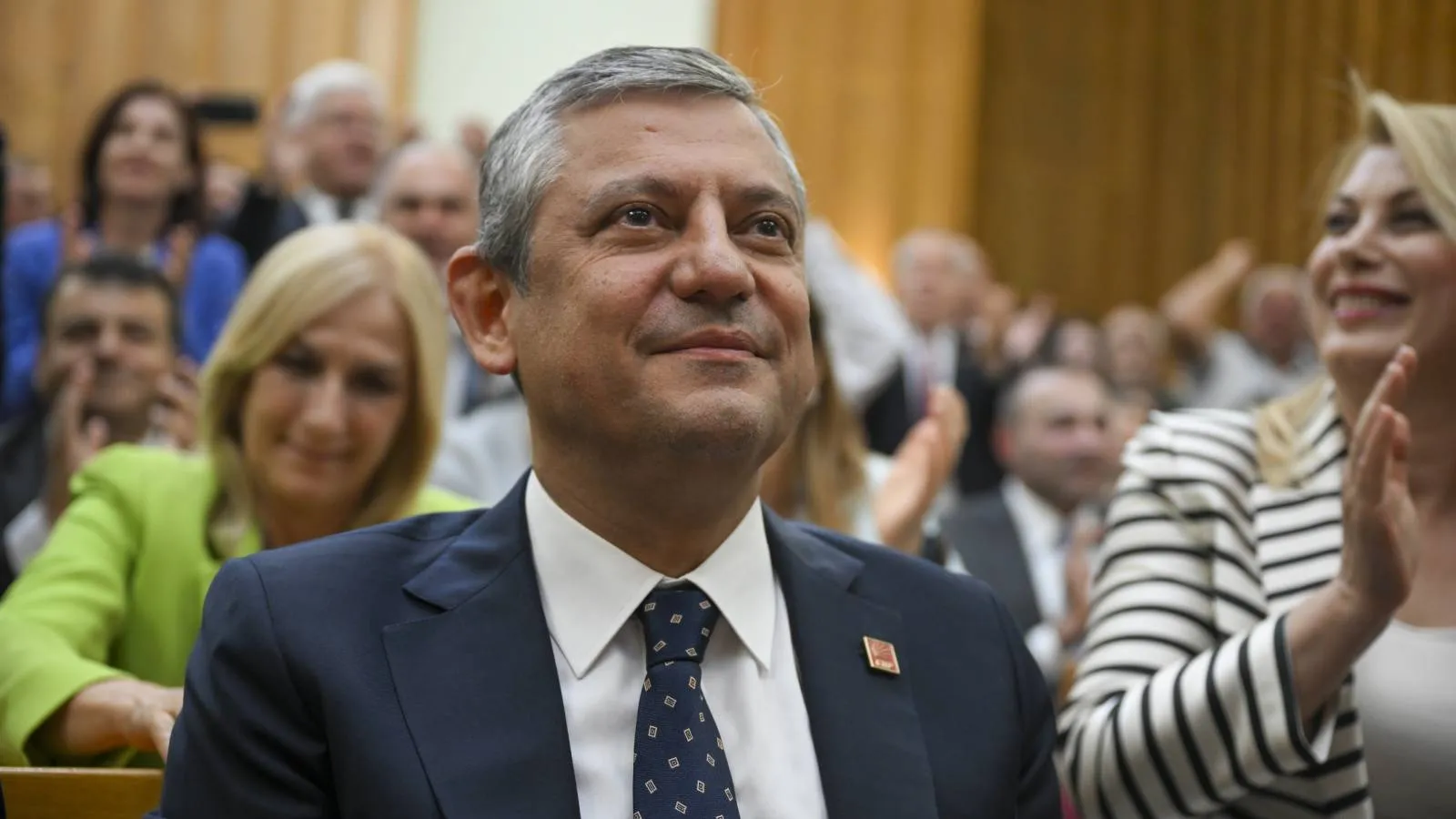 arşiv özgür özel