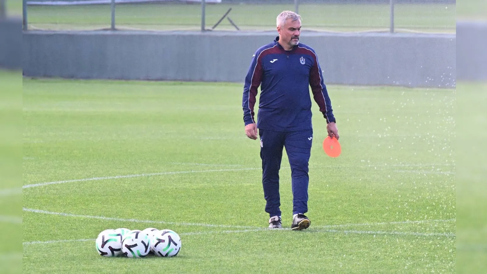 Thomas Reis'ten Hearts maçı öncesi sakatlıklara ilişkin açıklama: Eskihellaç ve Onuachu için erken