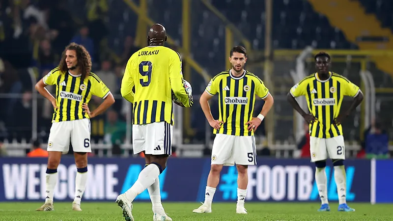 Spor yazarları Fenerbahçe-Slavia Prag maçını yorumladı: Şampiyonlar Ligi'ndeki vasat oyun ilk 24'ü vadetmiyor!