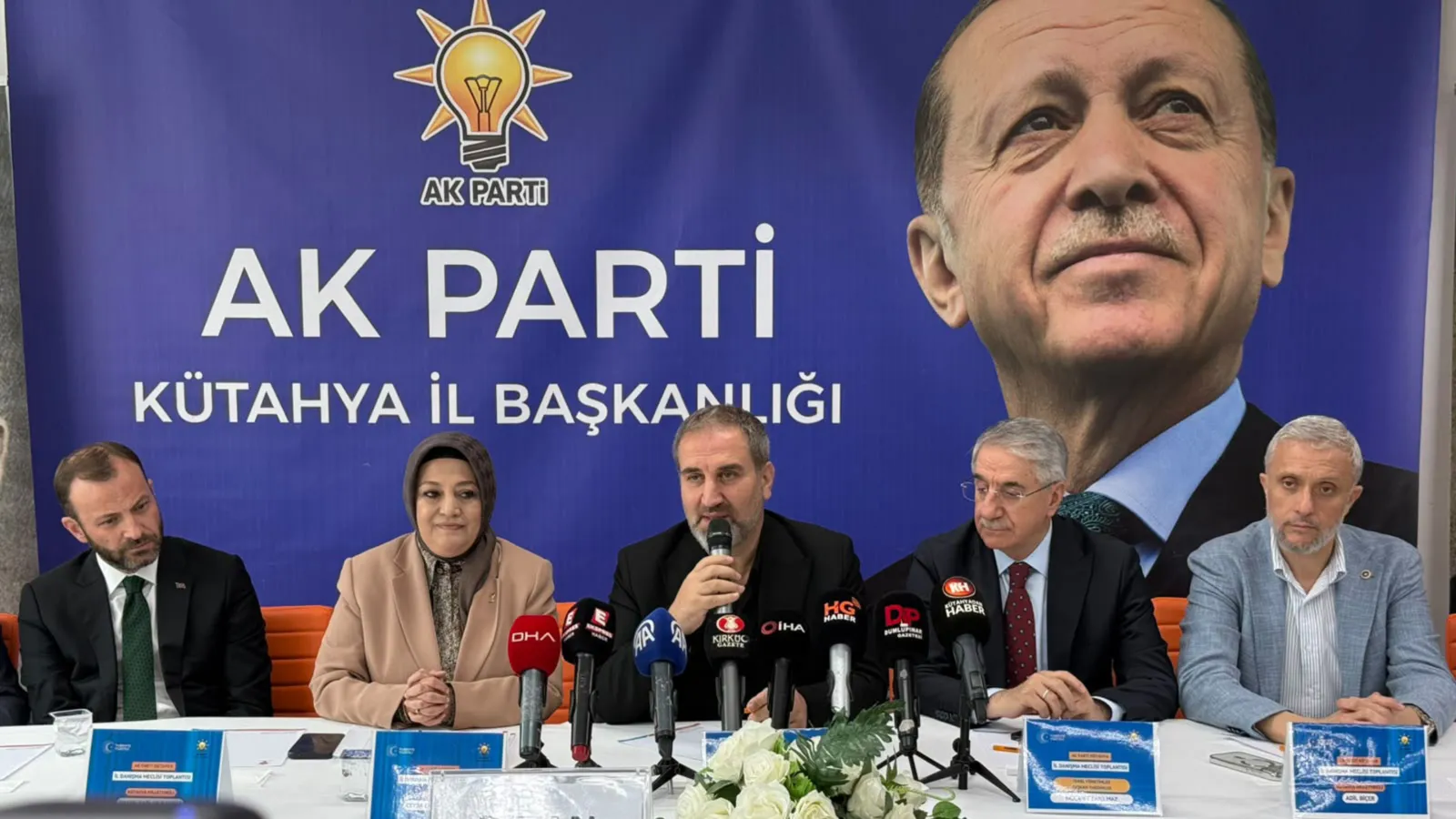 AKP Genel Başkan Yardımcısı Şen’den "fon krizi" çıkışı: Tayyip Erdoğan’a böyle bir yanlış yapılamaz, bu bizi çok yaraladı; günü geldiğinde operasyon yapılacak